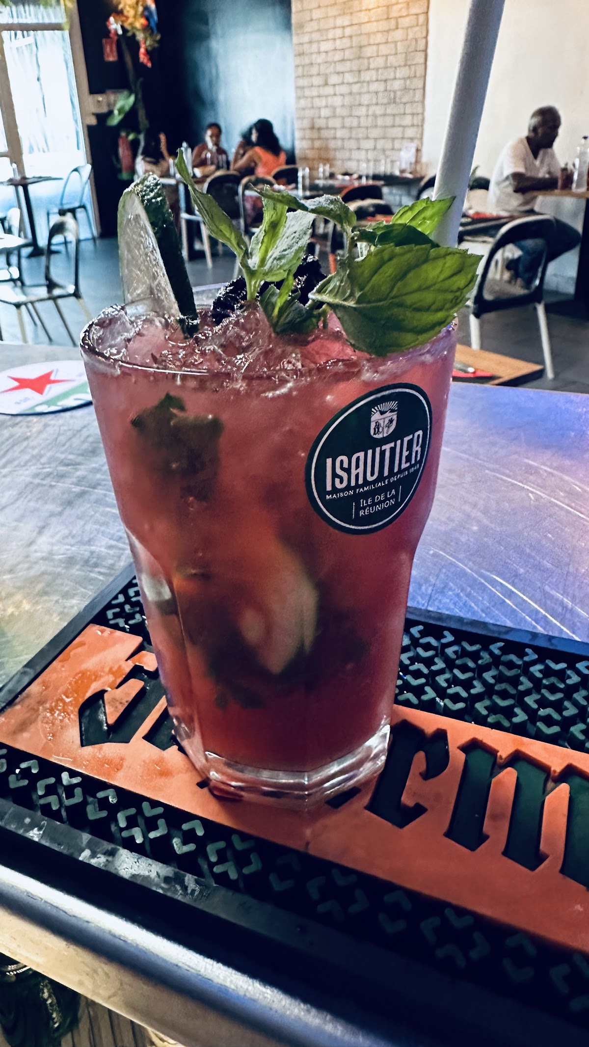 L'apéro — ambiance